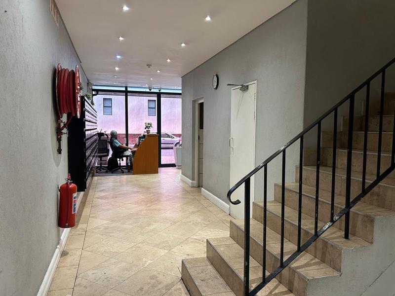 1 Bedroom Property for Sale in Woodstock Western Cape